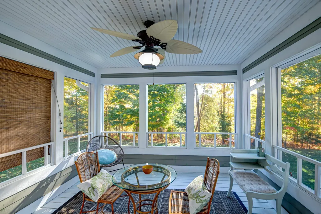 6436 Peregrin Court Peninsula Township MI 49686