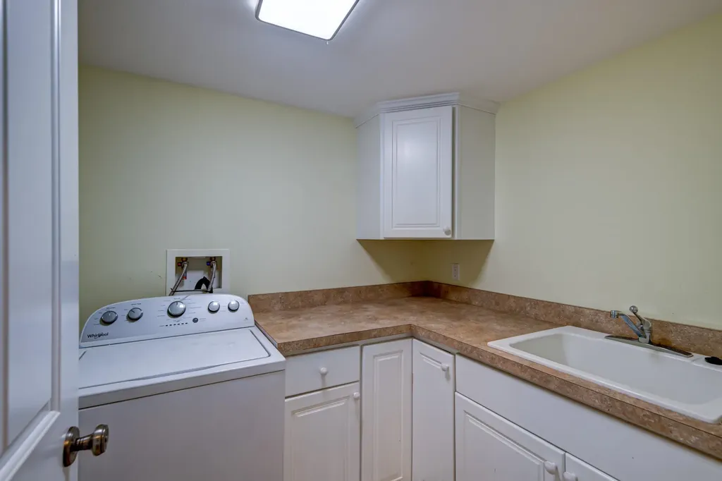 6436 Peregrin Court Peninsula Township MI 49686