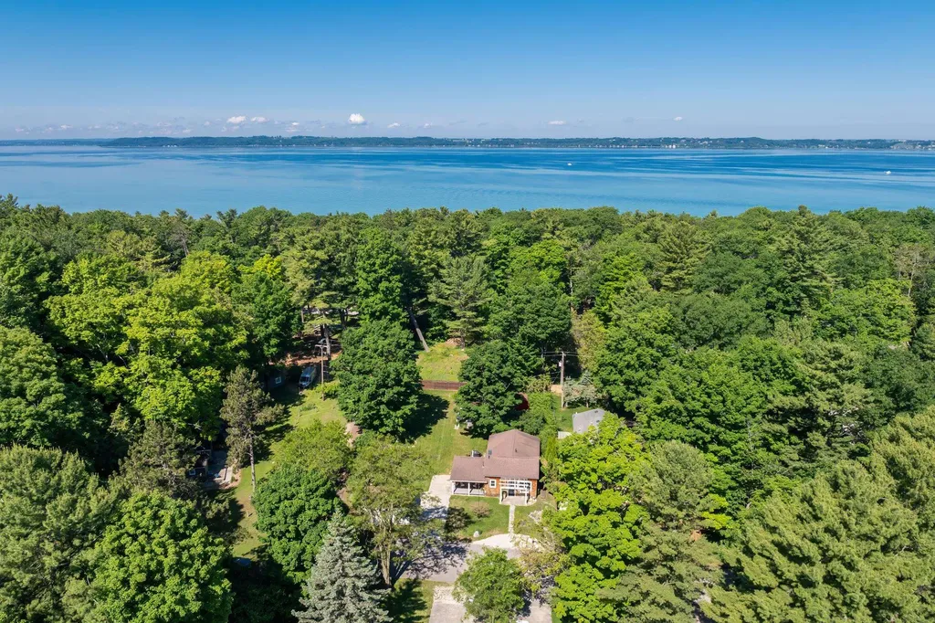 906 Livingston Elk Rapids Township MI 49629