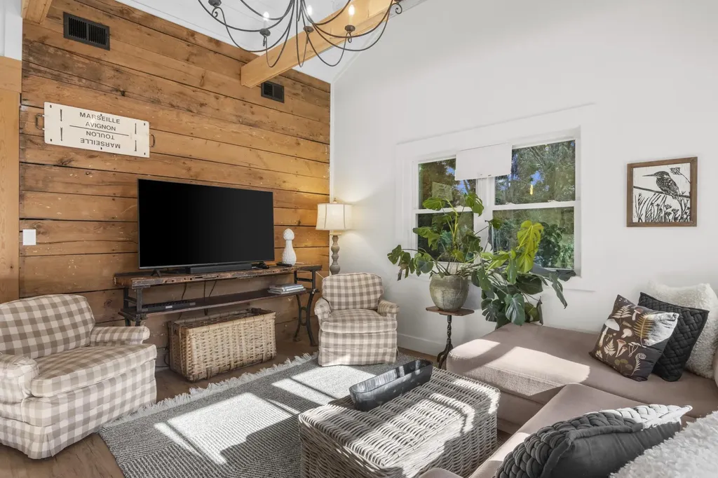 906 Livingston Elk Rapids Township MI 49629