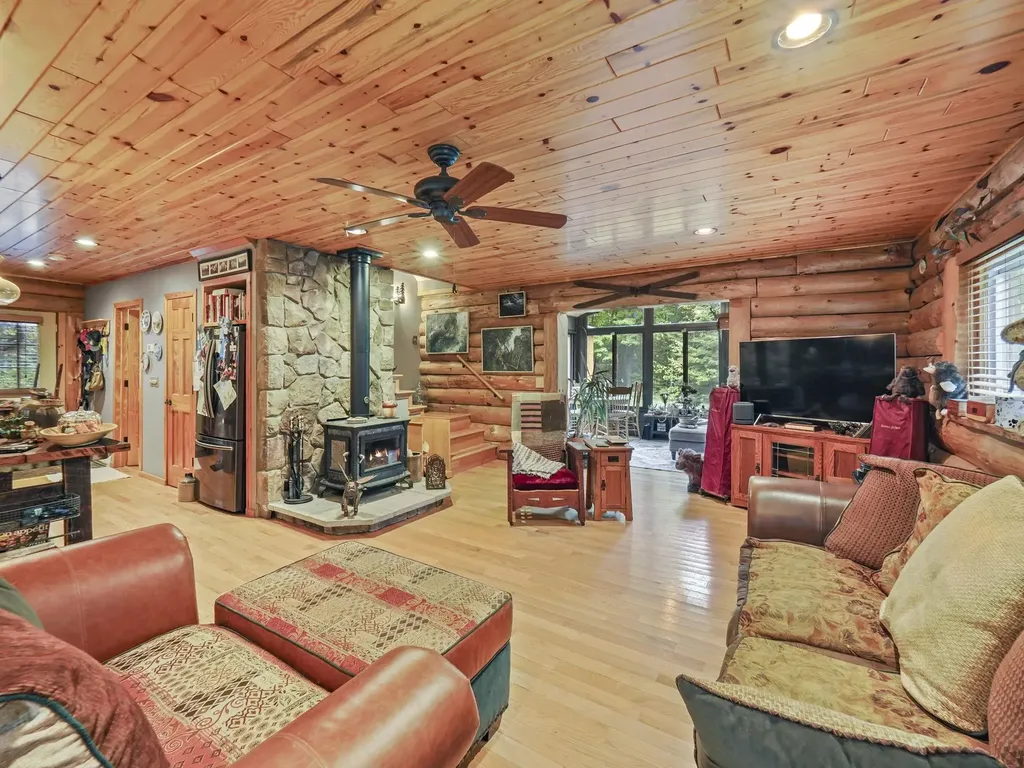 9098 Sunset Trail, NE Blue Lake Township MI 49659