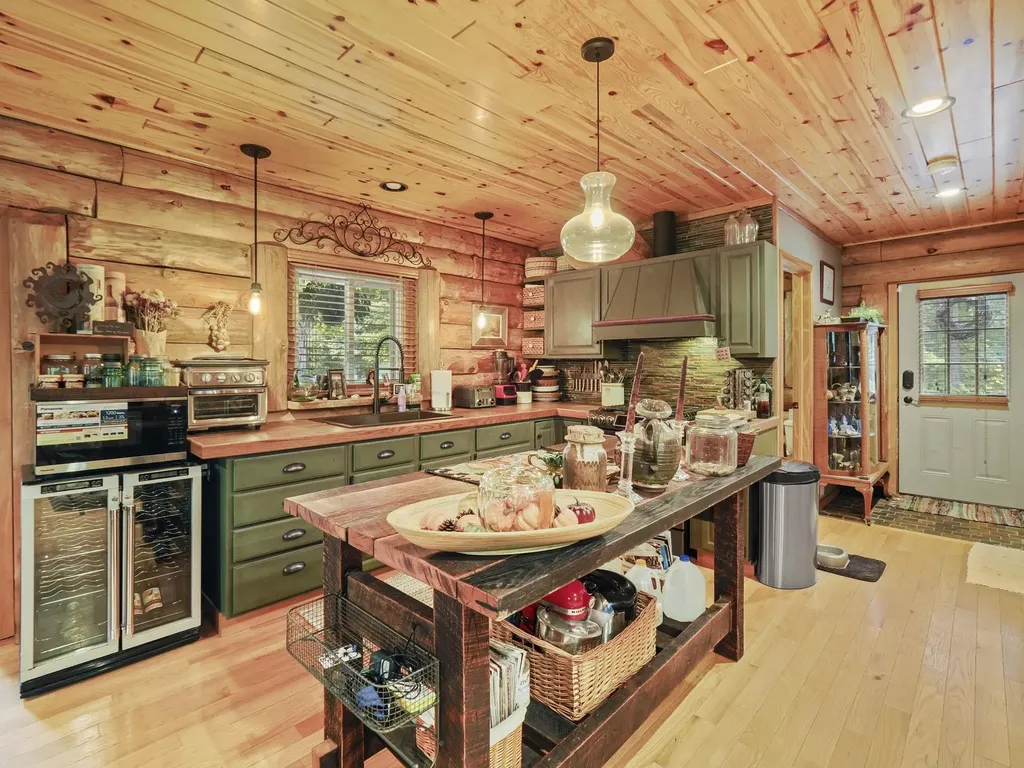 9098 Sunset Trail, NE Blue Lake Township MI 49659
