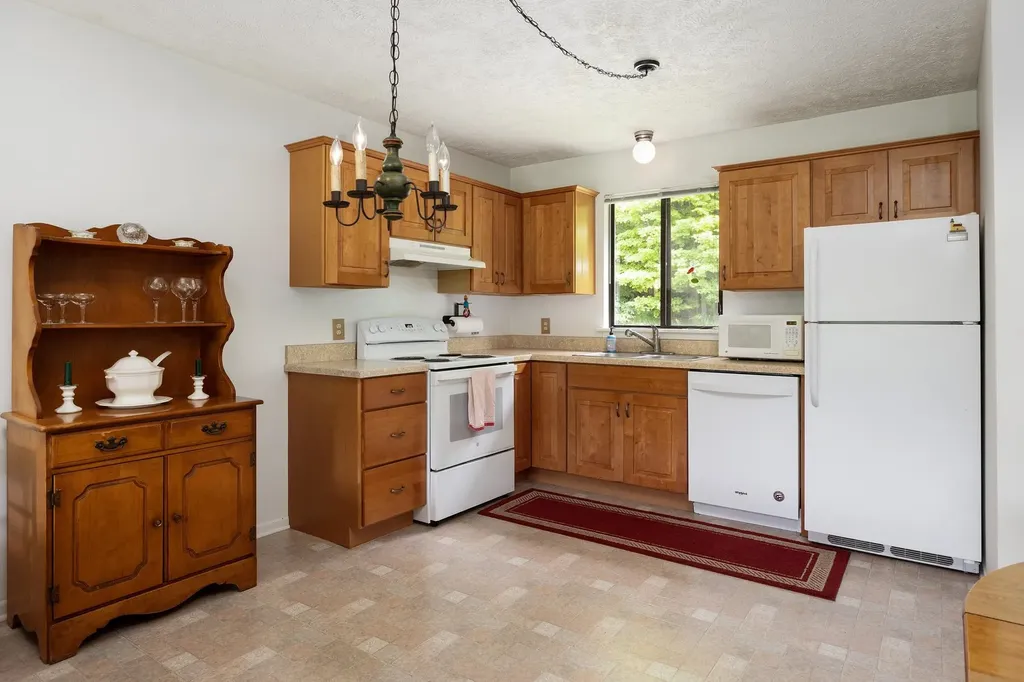 11255 E Fort Road Bingham Township MI 49682