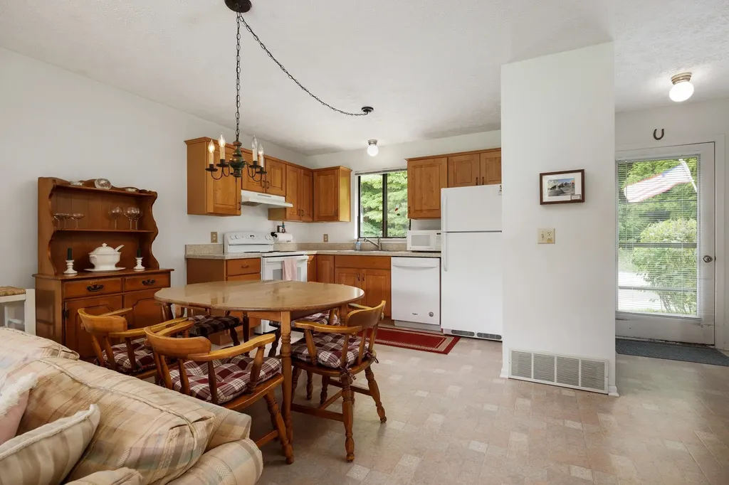 11255 E Fort Road Bingham Township MI 49682