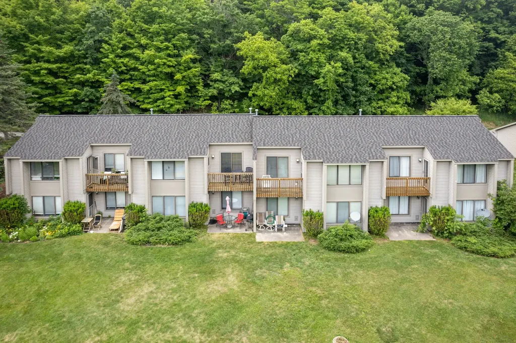 11255 E Fort Road Bingham Township MI 49682