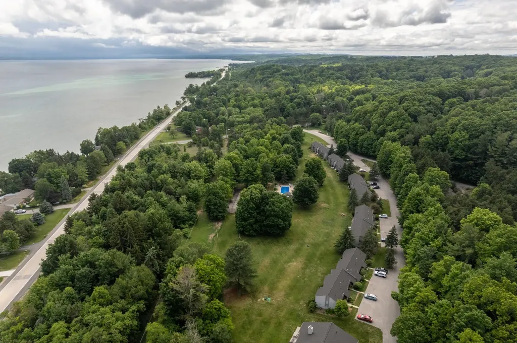 11255 E Fort Road Bingham Township MI 49682