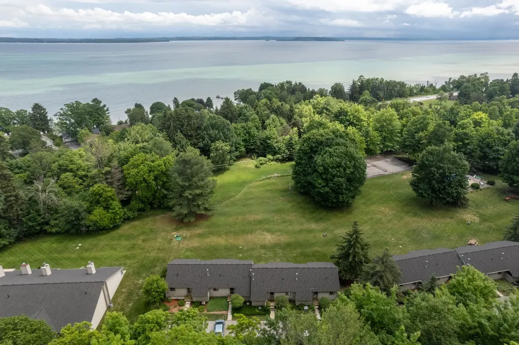 11255 E Fort Road Bingham Township MI 49682