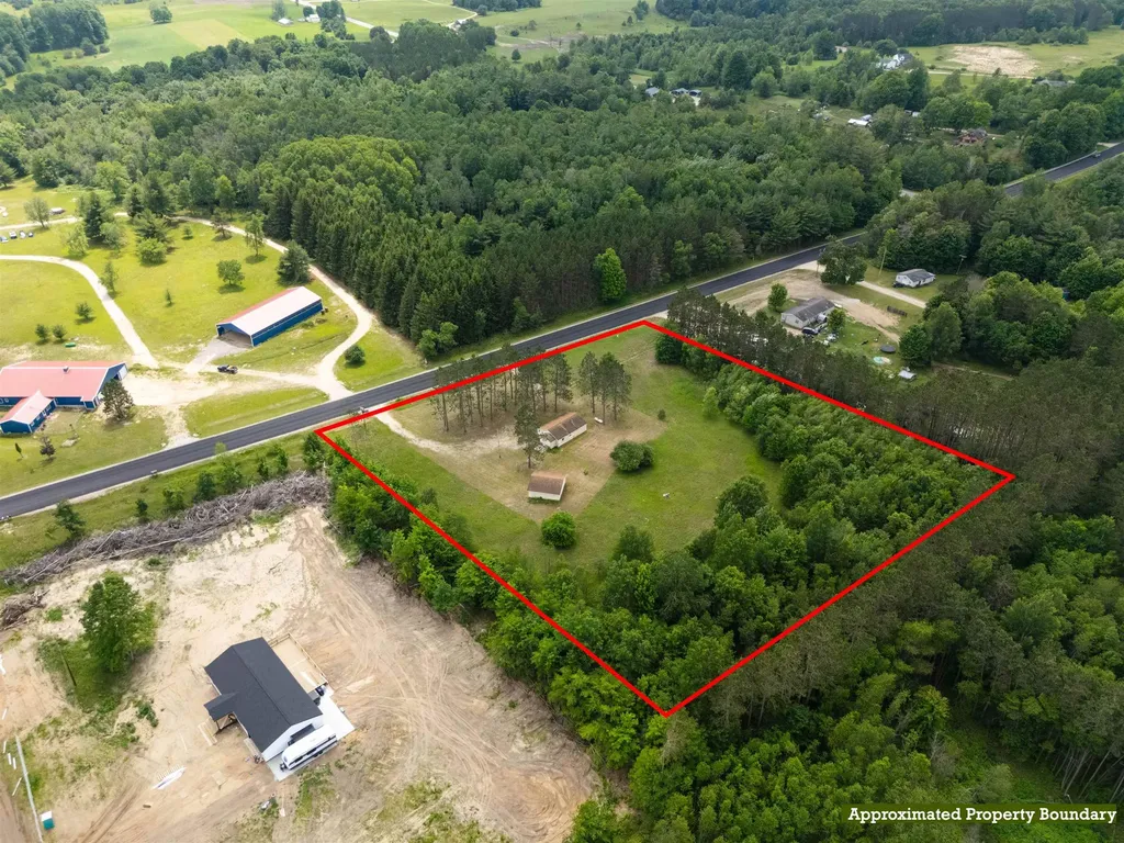 2655 E County Line Road Paradise Township MI 49649