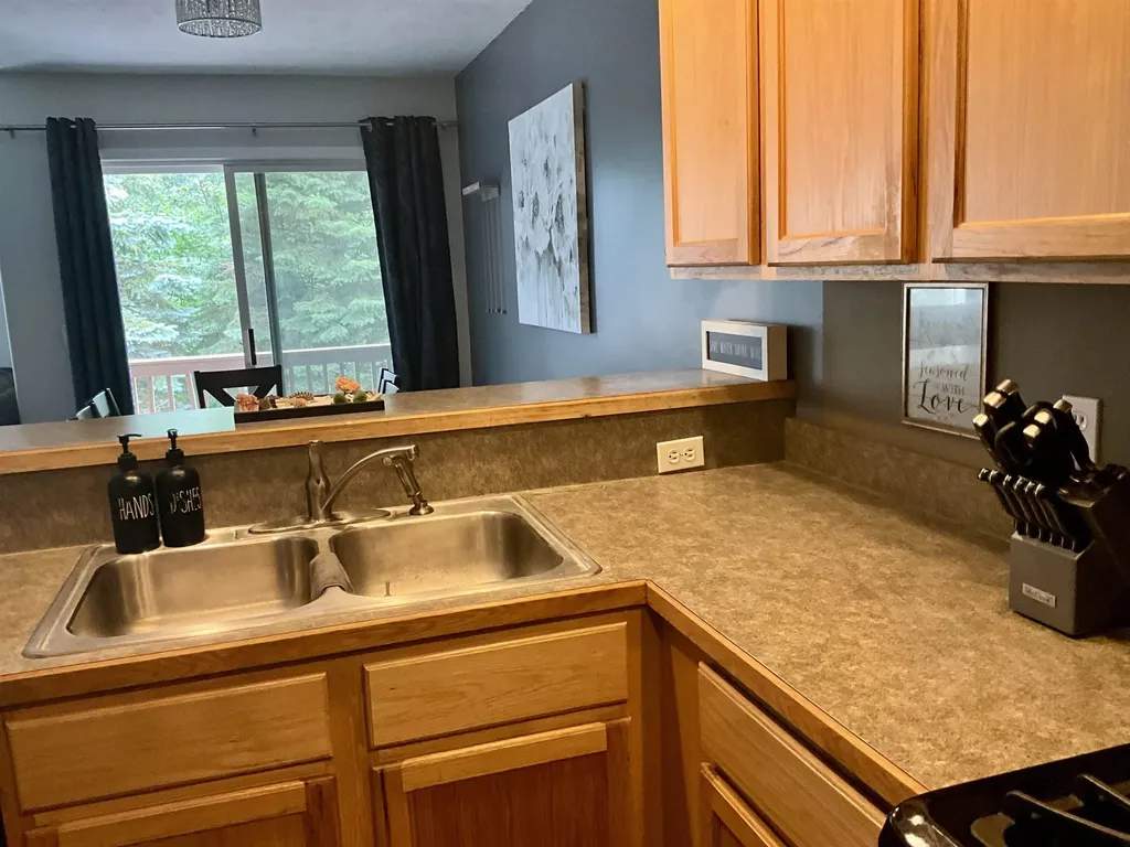 4003 Robin Hood Lane East Bay Township MI 49686
