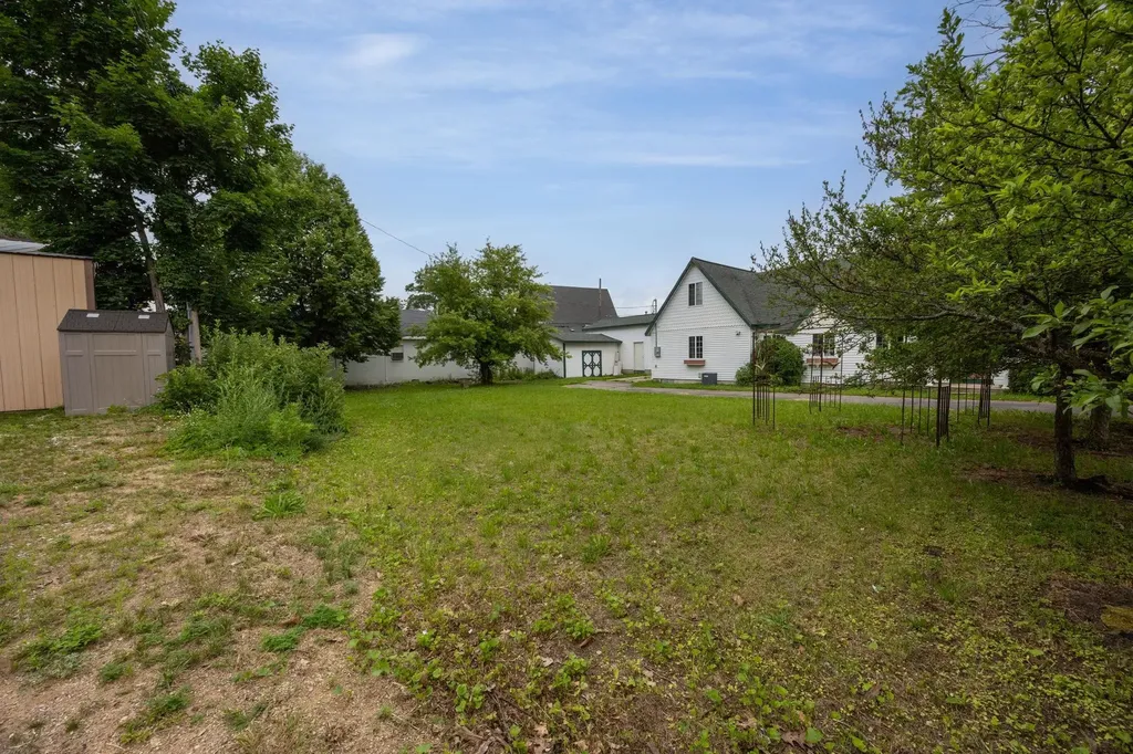 2816 Sunnyside Drive Cadillac City MI 49601