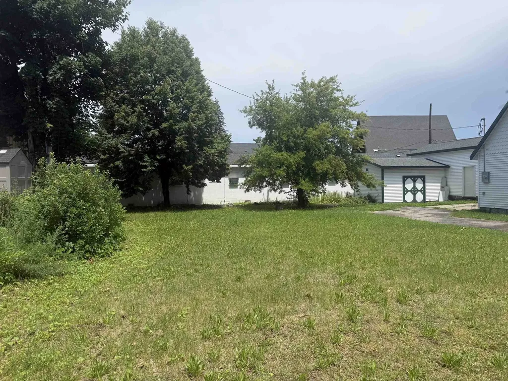 2816 Sunnyside Drive Cadillac City MI 49601