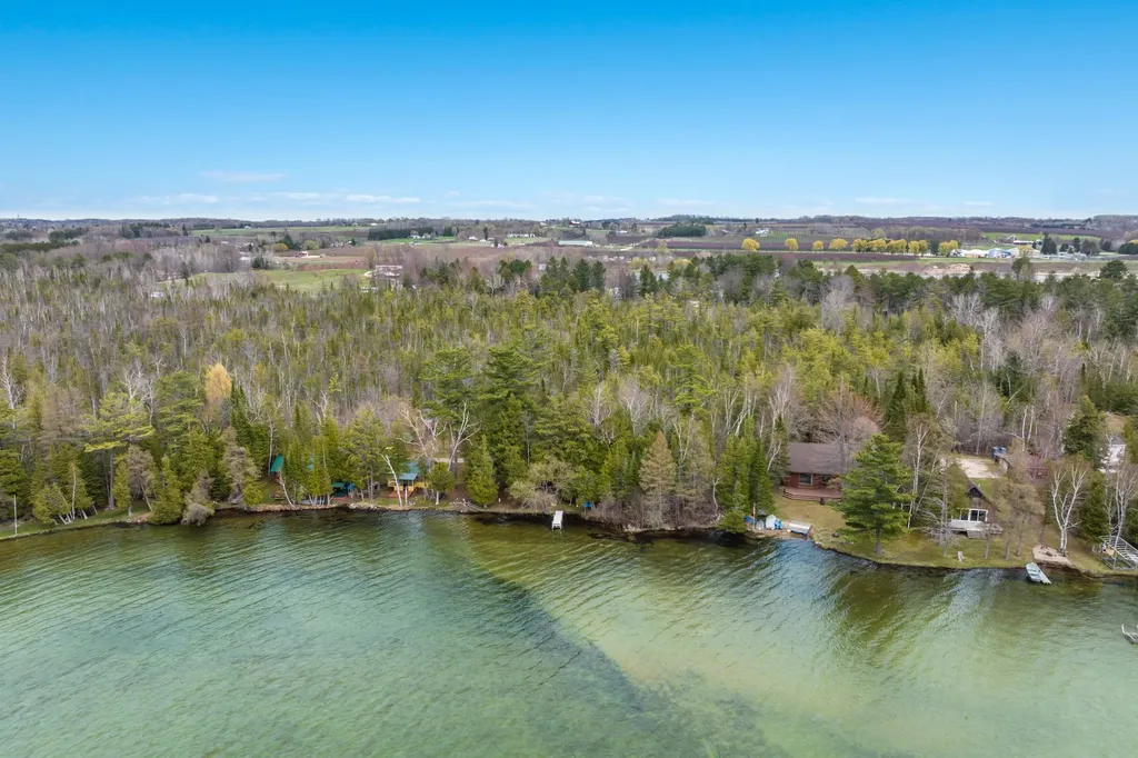 6386 Tricks Way Elk Rapids Township MI 49648