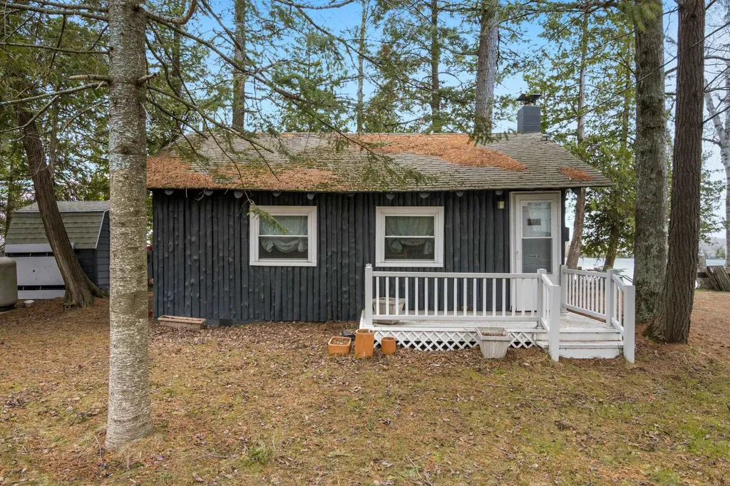 6386 Tricks Way Elk Rapids Township MI 49648