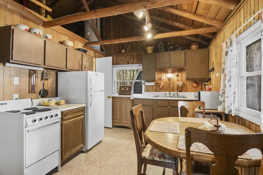 6386 Tricks Way Elk Rapids Township MI 49648