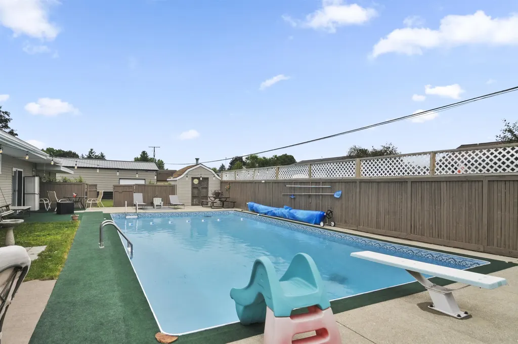 18116 205th Avenue Green Charter Township MI 49307