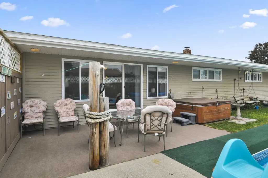 18116 205th Avenue Green Charter Township MI 49307