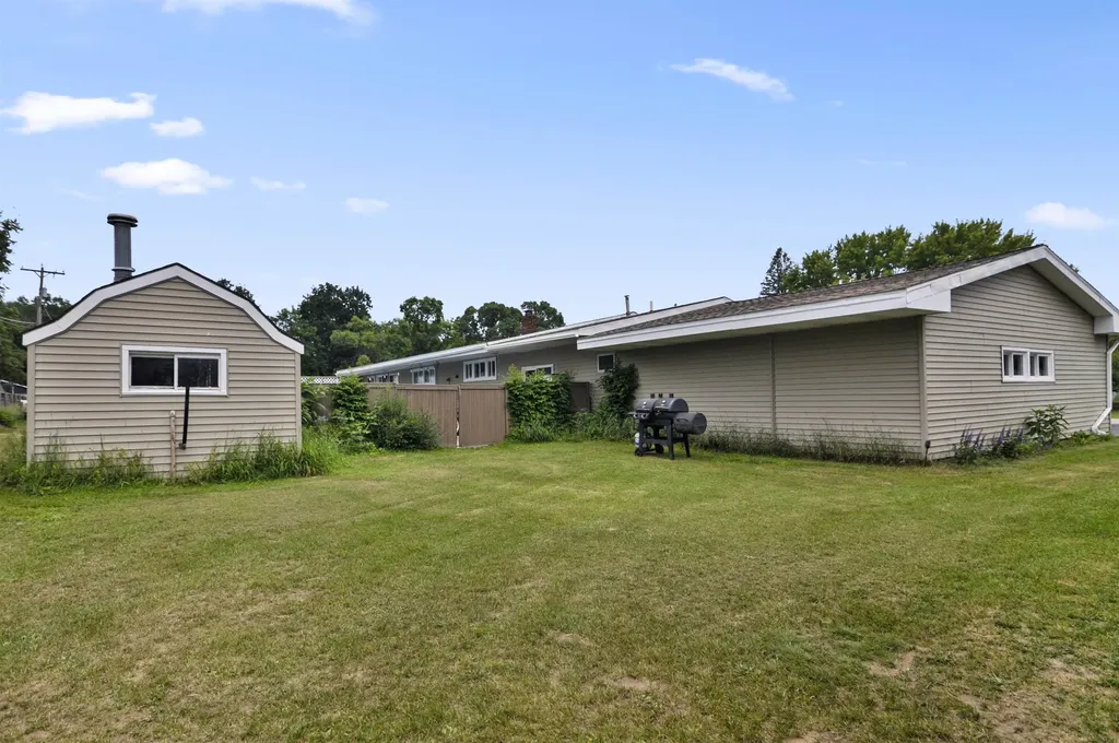 18116 205th Avenue Green Charter Township MI 49307