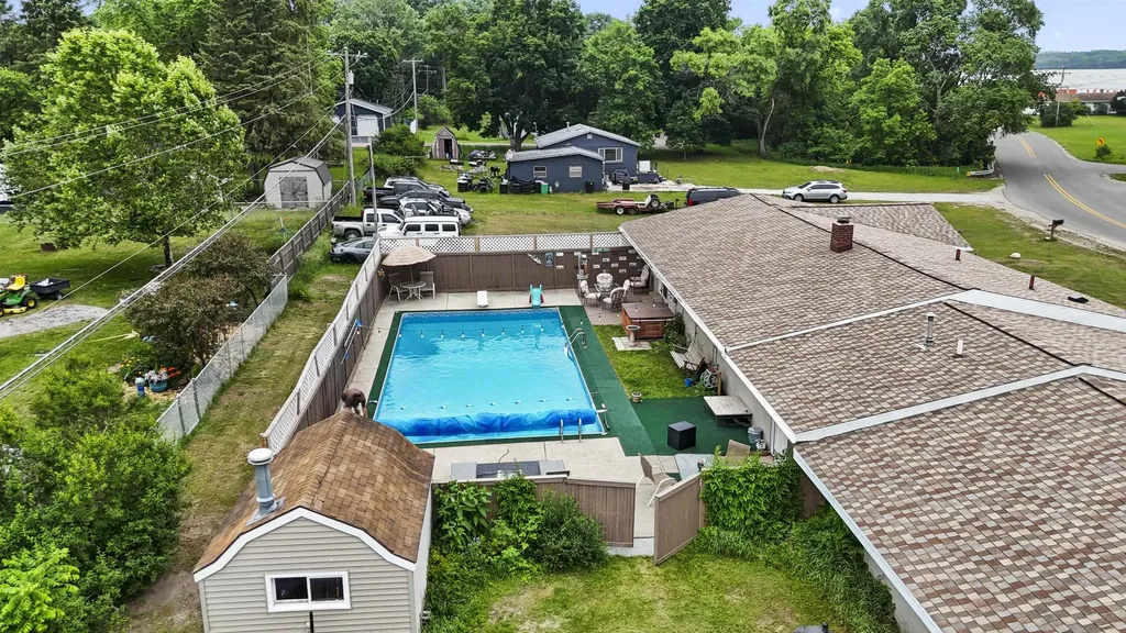 18116 205th Avenue Green Charter Township MI 49307