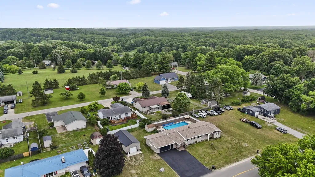 18116 205th Avenue Green Charter Township MI 49307
