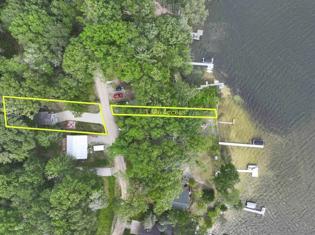 8520 W Sapphire Lake Township MI 49651