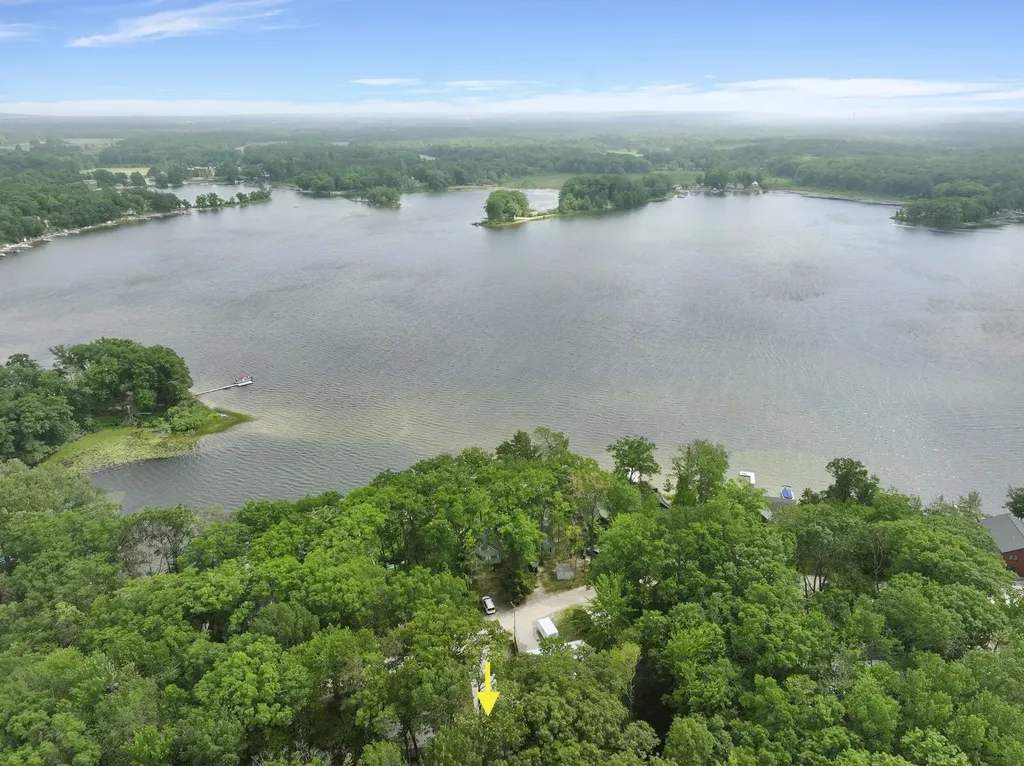 8520 W Sapphire Lake Township MI 49651