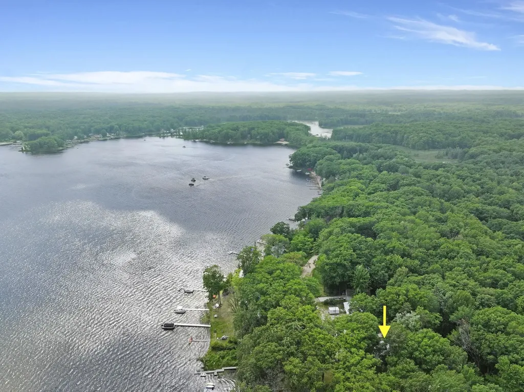 8520 W Sapphire Lake Township MI 49651