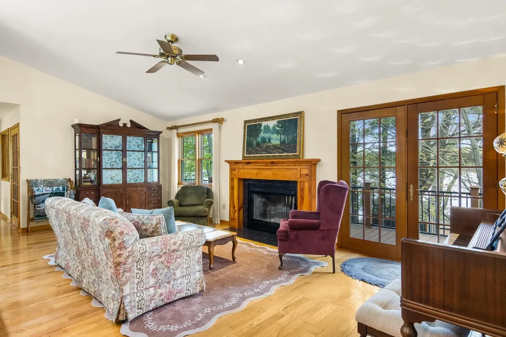 9506 Lakeside Drive Helena Township MI 49612