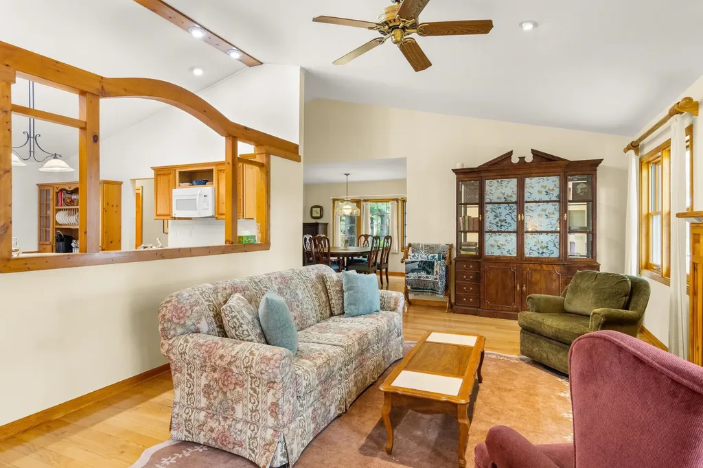 9506 Lakeside Drive Helena Township MI 49612