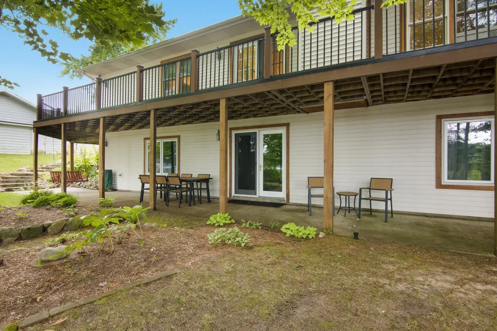 9506 Lakeside Drive Helena Township MI 49612
