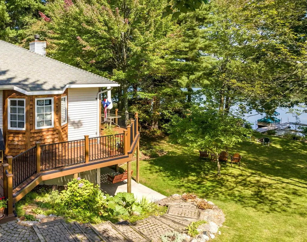 9506 Lakeside Drive Helena Township MI 49612