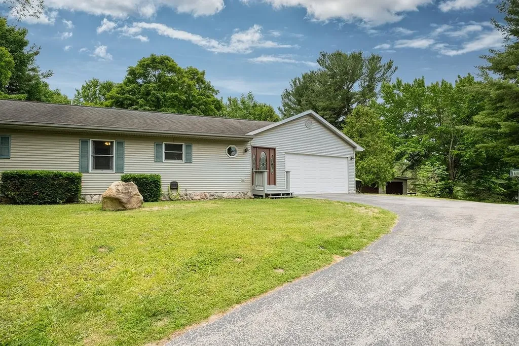 10313 N Long Lake Road Long Lake Township MI 49685