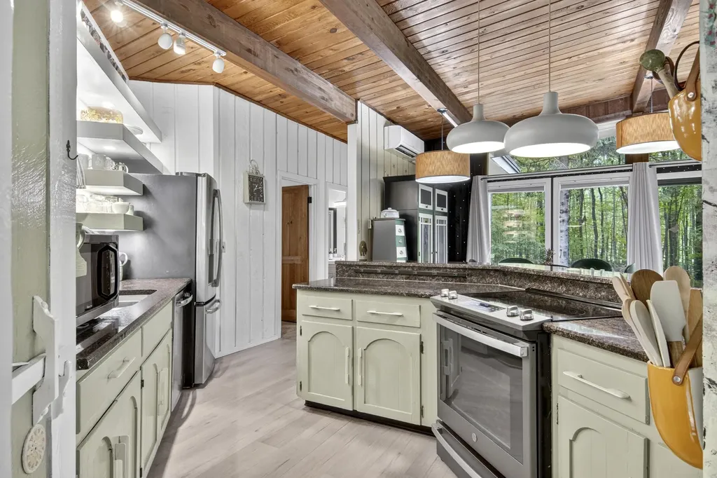 2176 W Schuss Mountain Drive Custer Township MI 49615