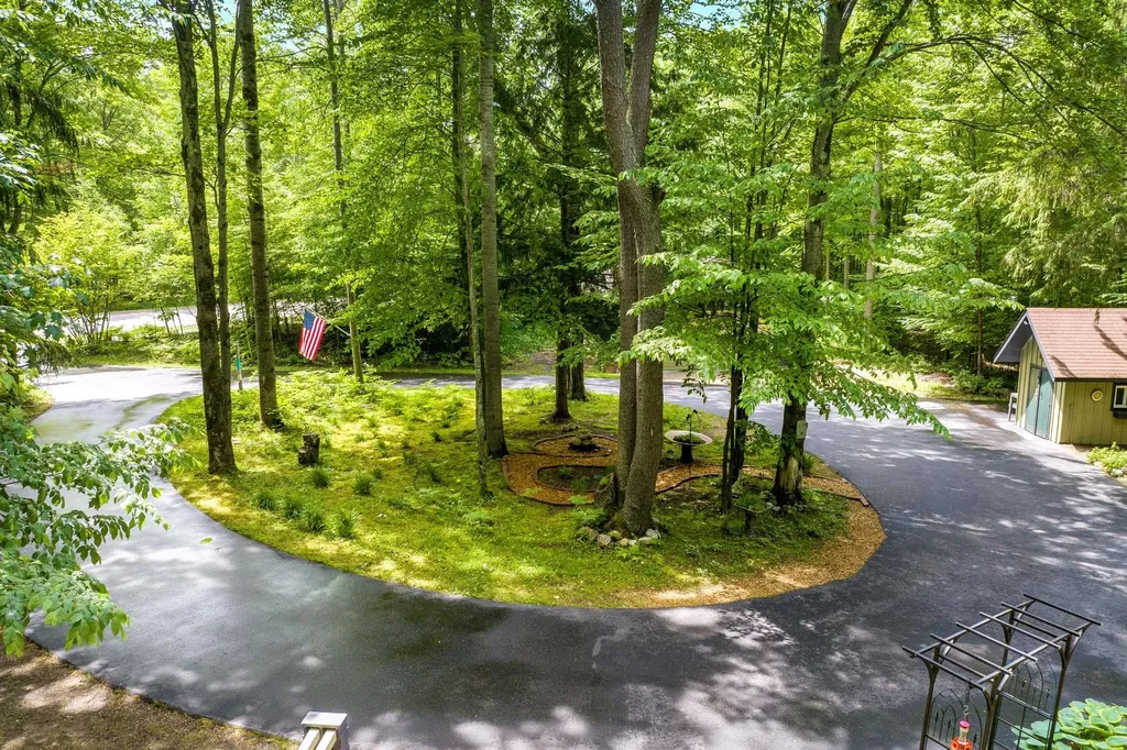 2176 W Schuss Mountain Drive Custer Township MI 49615