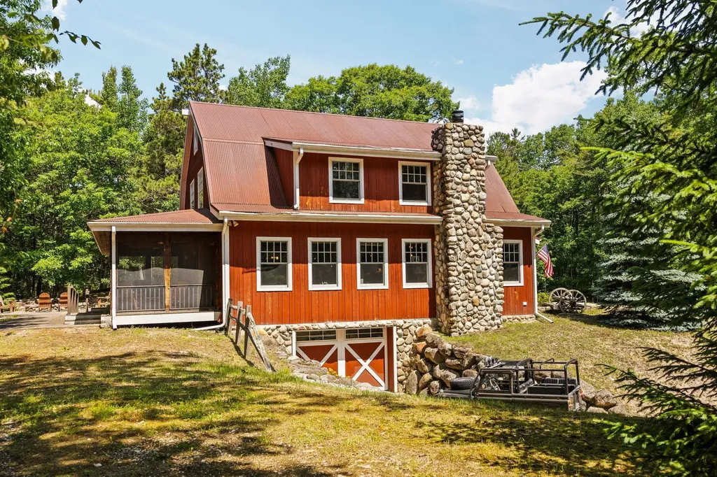 37659 Kings Highway St. James Township MI 49782