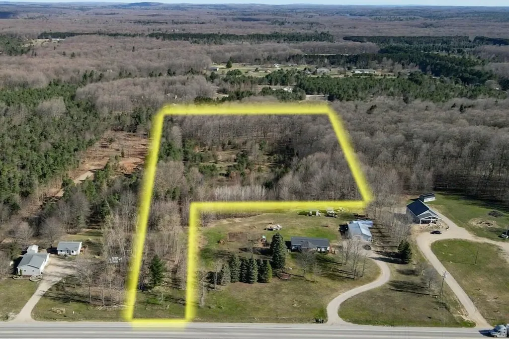 V/l Honor Highway Inland Township MI 49643
