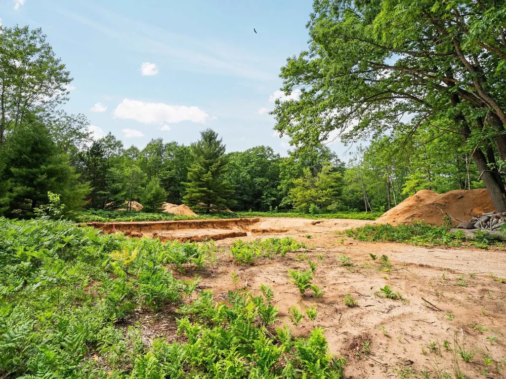 1636 Mary Lou Manor Green Lake Township MI 49643