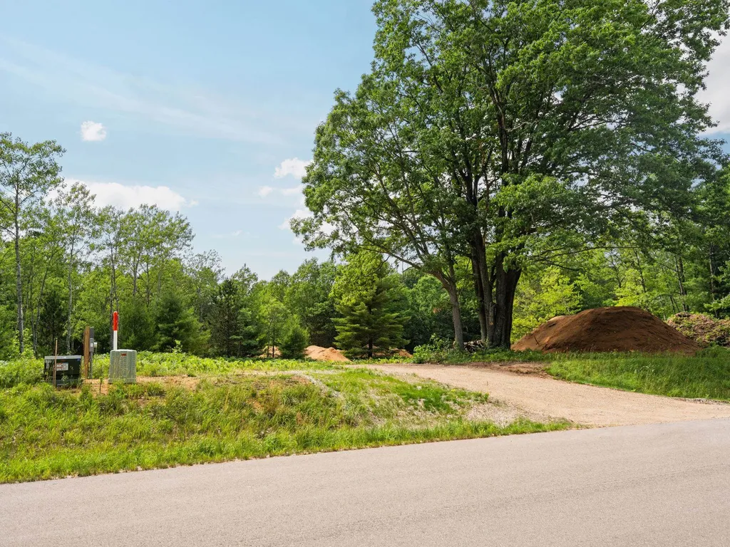 1636 Mary Lou Manor Green Lake Township MI 49643
