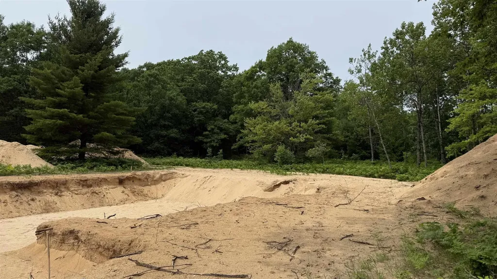 1636 Mary Lou Manor Green Lake Township MI 49643