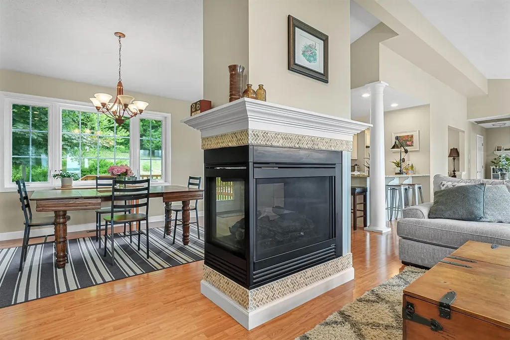 8729 Center Road Peninsula Township MI 49686