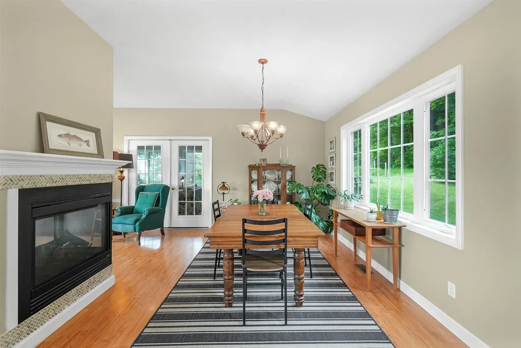 8729 Center Road Peninsula Township MI 49686