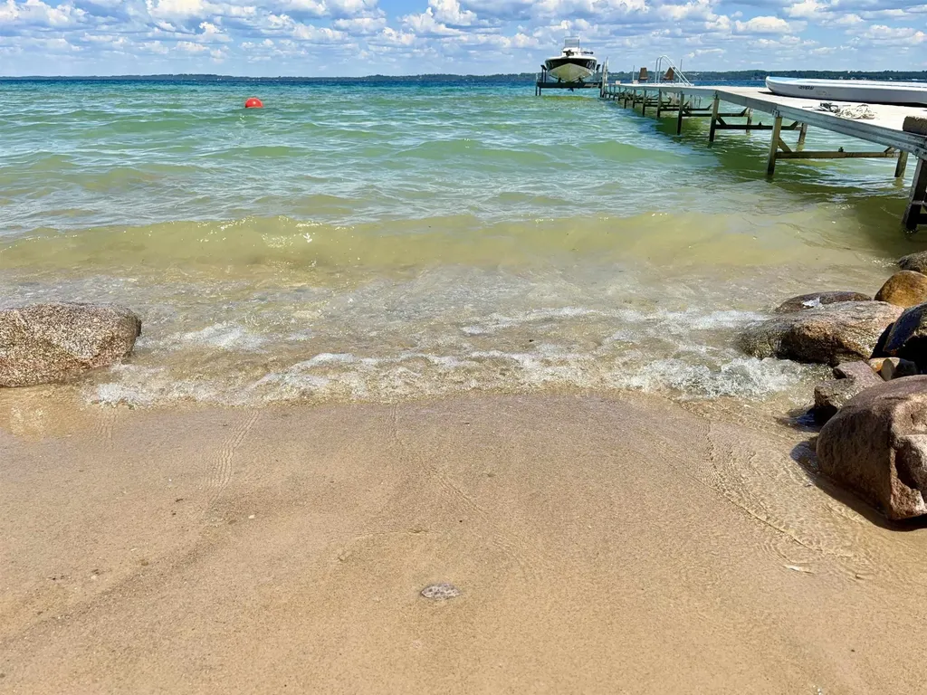 8729 Center Road Peninsula Township MI 49686