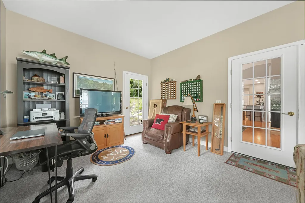 8729 Center Road Peninsula Township MI 49686