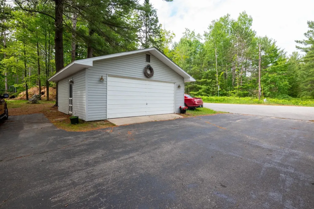 10582 N Twin Lake Road, NE Blue Lake Township MI 49659