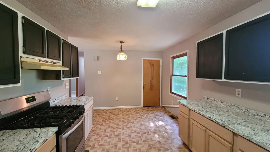 3962 Holiday East Bay Township MI 49686