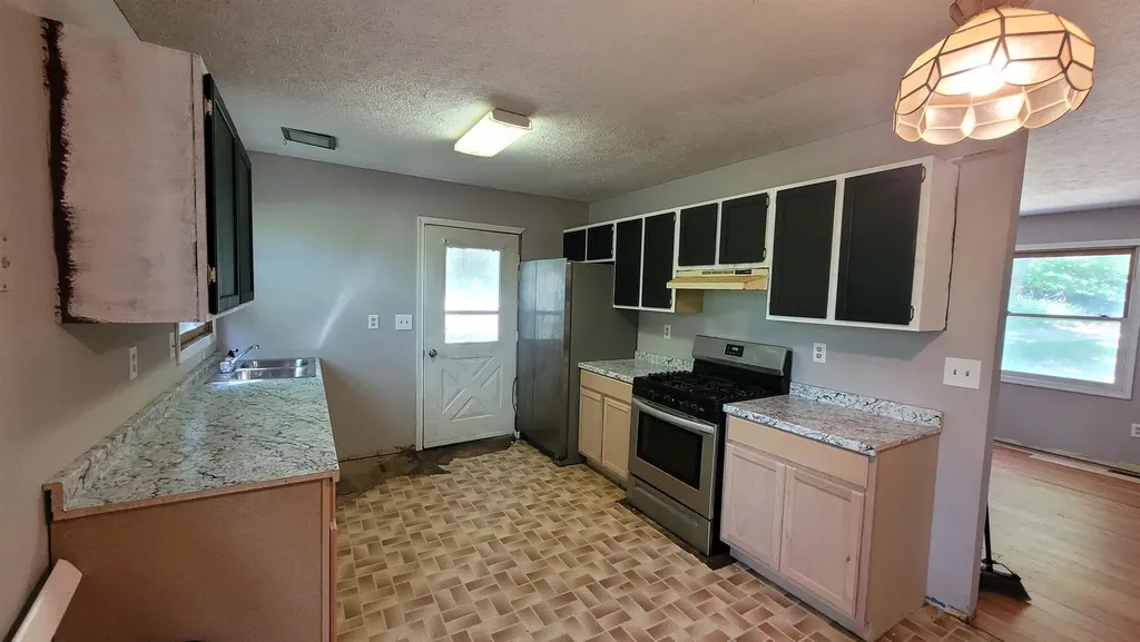 3962 Holiday East Bay Township MI 49686