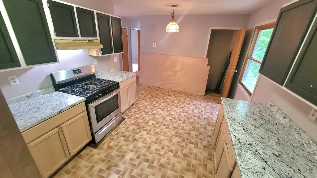 3962 Holiday East Bay Township MI 49686