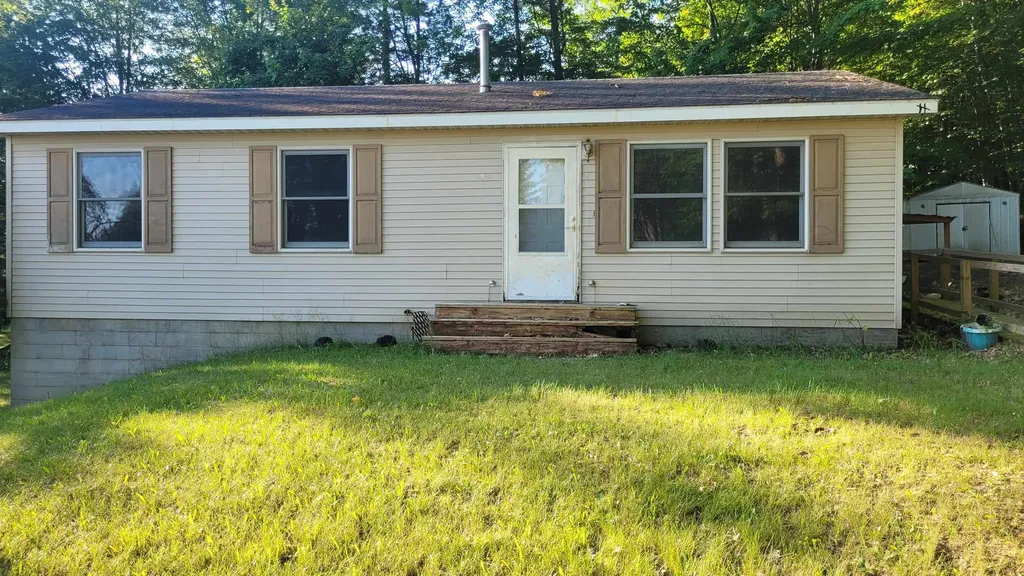 3962 Holiday East Bay Township MI 49686