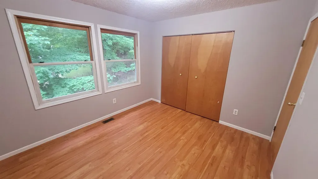 3962 Holiday East Bay Township MI 49686