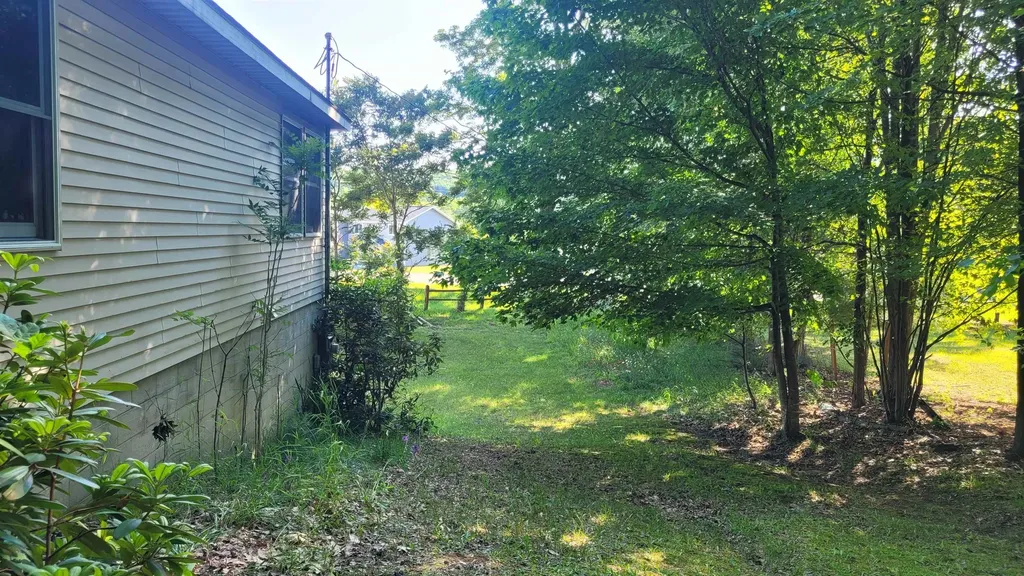 3962 Holiday East Bay Township MI 49686