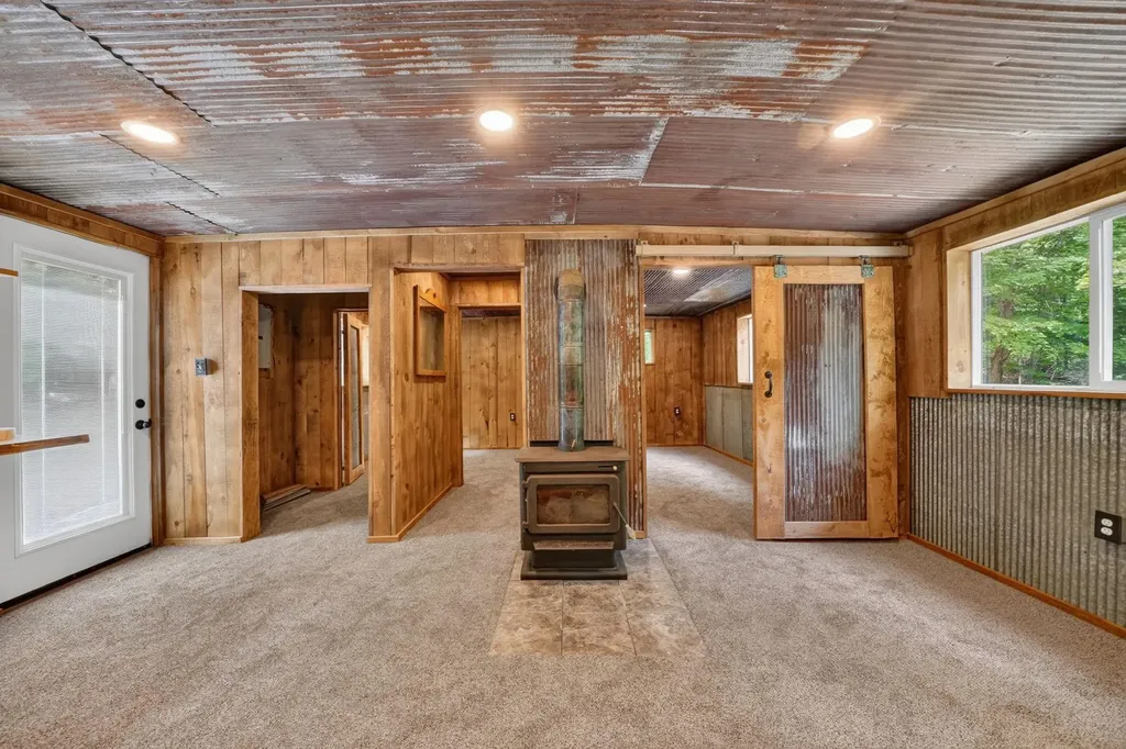 7979 N Turnerville Road Pioneer Township MI 49651